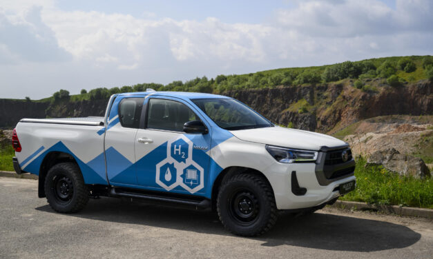 Toyota ultima el desarrollo del Hilux H2 a base de hidrógeno