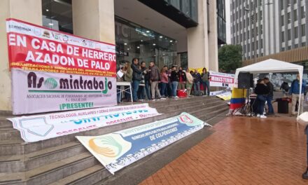 Mayoría de sindicatos de Ministerio del Trabajo siguen en huelga