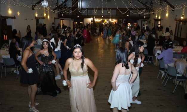 40 quinceañeras del oriente tuvieron fiesta gracias a Comfelanco