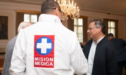 Petro busca garantizar monitoreo de viruela del mono en Colombia
