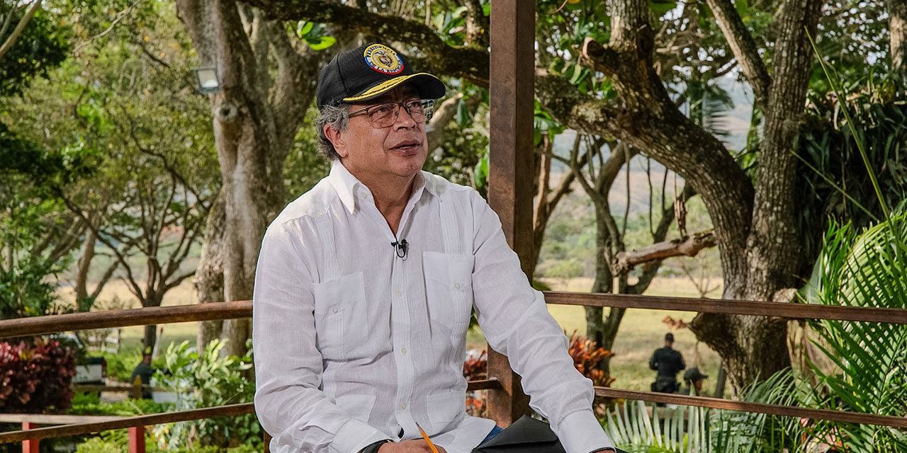 Presidente Petro entregará tierras de exjefes paramilitares a campesinos en Antioquia