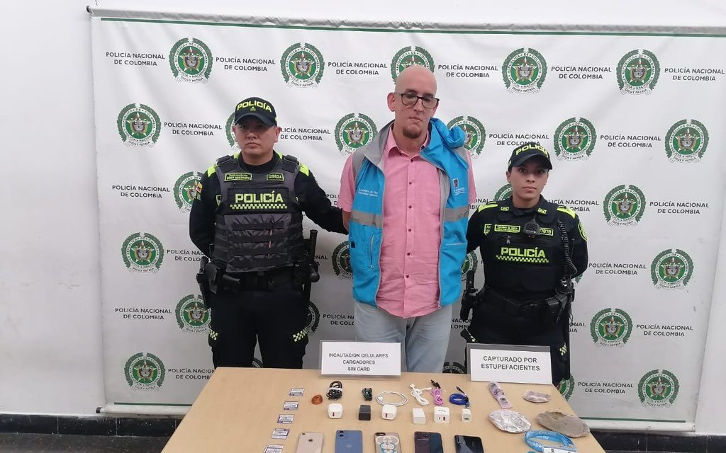 Contratista de la Alcaldía de Medellín capturado por ingresar drogas  a estación de policía