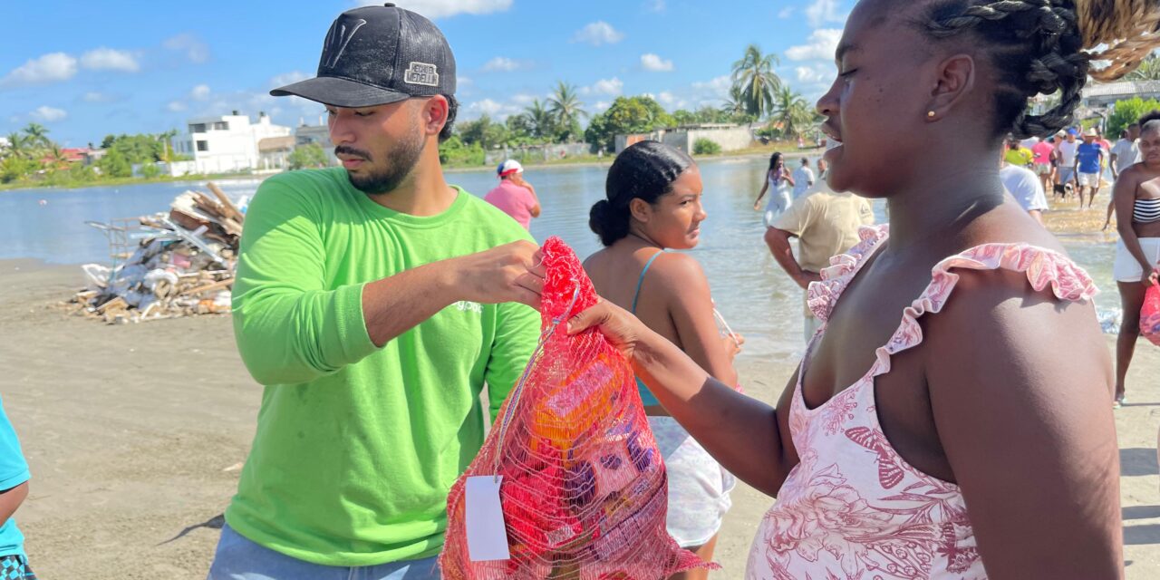 Solidaridad en medio de la tormenta: habitantes de La Boquilla reciben apoyo de Melissa Hilsaca