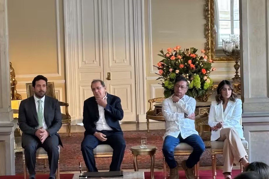 Presidente Gustavo Petro posesiona nuevos ministros