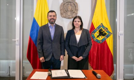Laura Villa Escobar asume como nueva directora del DASCD para transformar el talento humano en Bogotá