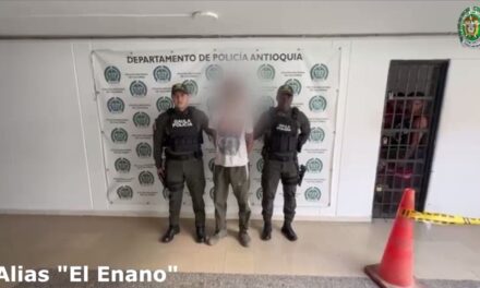 Capturan a tres extorsionistas en operativos simultáneos en Medellín y Fredonia