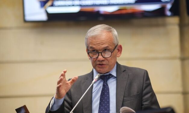 Autorizan rastreo financiero y geográfico a Carlos González