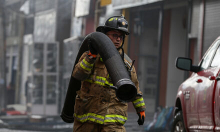 Incendio en Soacha destruye ocho locales comerciales: comerciantes lo han perdido todo