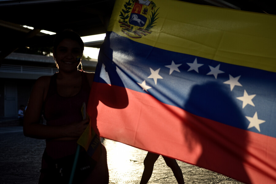 Estados Unidos reanudará vuelos de deportación de venezolanos