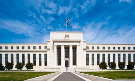 Inflación en EE. UU. cae al 2,5% en enero, según la Fed
