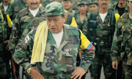 No reescribamos la historia: Tirofijo y la verdad sobre el pasado oscuro de un delincuente