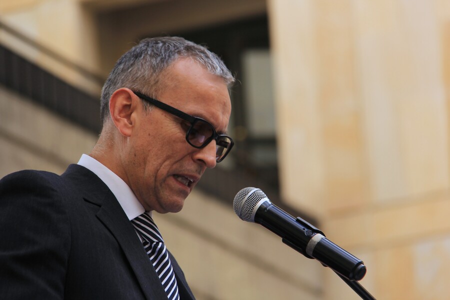 Magistrado que suspendió el juicio contra Uribe defendía al exministro Andrés Felipe Arias