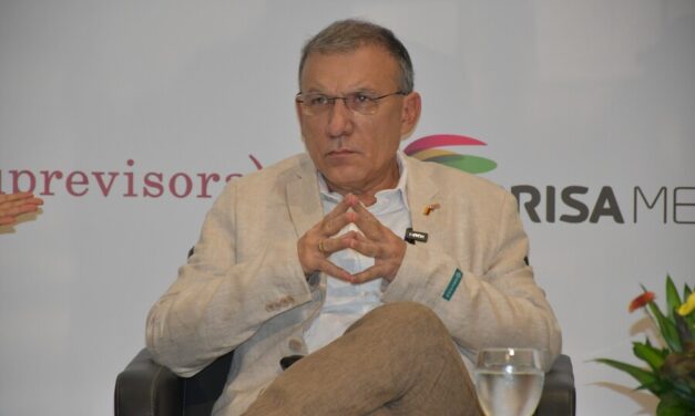 Roy Barreras entra a la carrera presidencial de 2026 mientras Cepeda y De la Espriella lideran encuesta