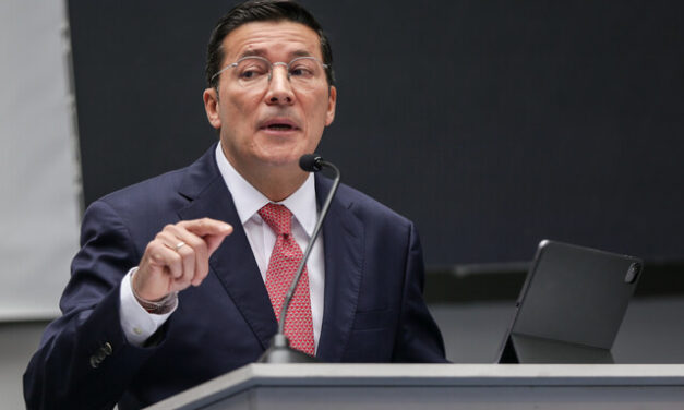 Hernán Penagos mantiene su cargo como Registrador Nacional tras fallo judicial