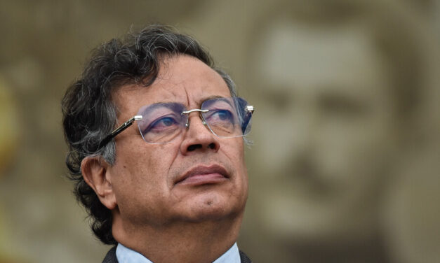 PETRO INSISTE EN REFORMAR JUSTICIA AL CRITICAR FALLO SOBRE CONSEJOS DE MINISTROS