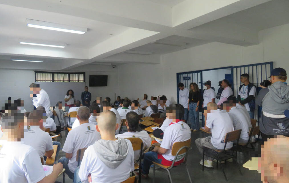 Medellín impulsa Parceros PPL para jóvenes en prisión