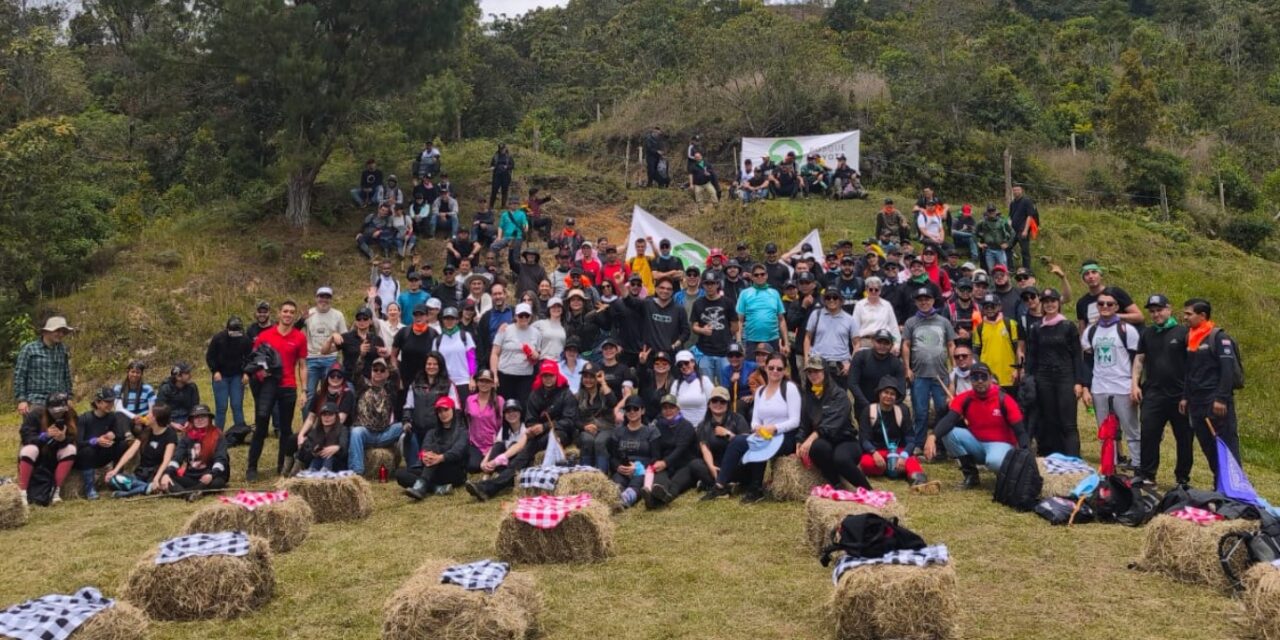 Toyota siembra 2000 árboles en zona rural de El Retiro, Antioquia