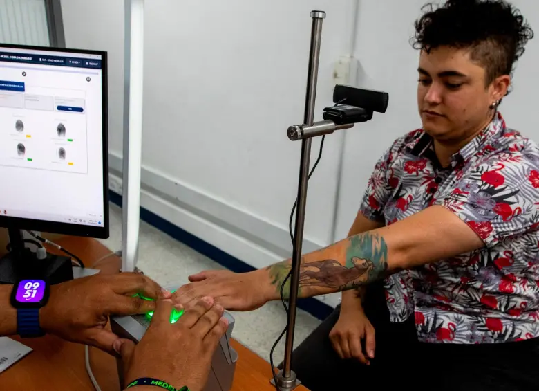 Medellín otorga nuevos documentos a personas trans y no binarias