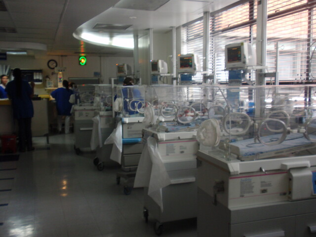 Clínica de Occidente de Bogotá suspende obstetricia y neonatos por deudas millonaria