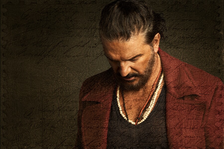 Ricardo Arjona lanza el videoclip de “70%”, su nuevo sencillo del álbum SECO