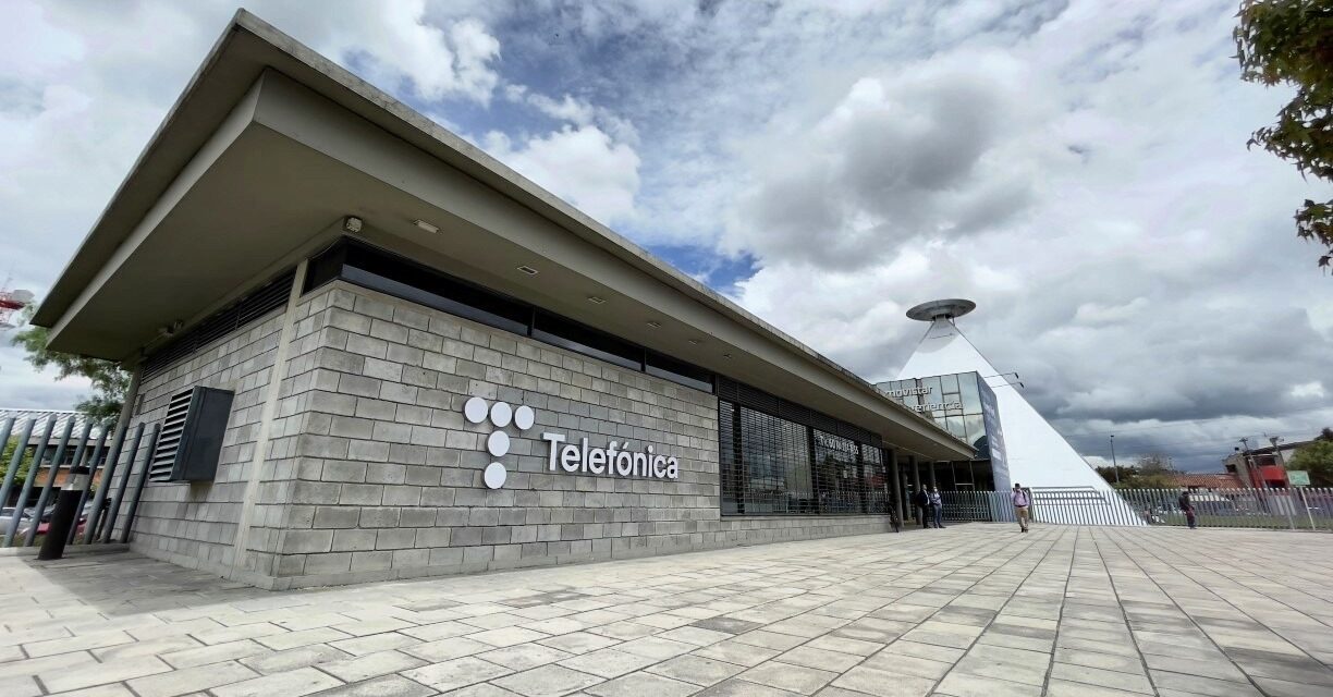 El 96% de los clientes de Movistar ya navega con fibra óptica en Colombia