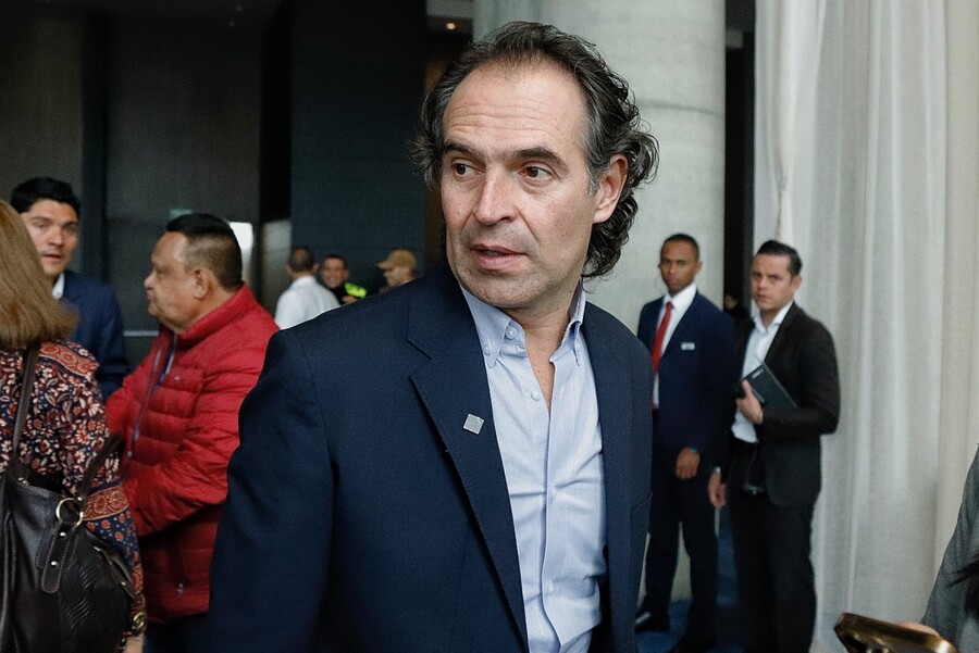 Ordenan arresto domiciliario contra Federico Gutiérrez y su secretaria de Educación por desacato judicial