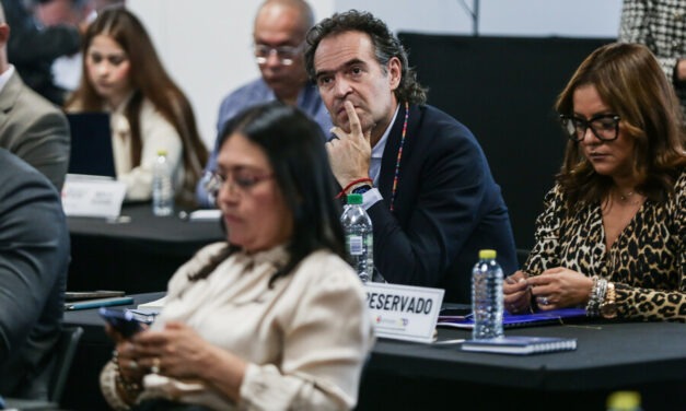 ¿Fico Gutiérrez se esconde? El alcalde no asistirá al debate con Daniel Quintero en el Senado