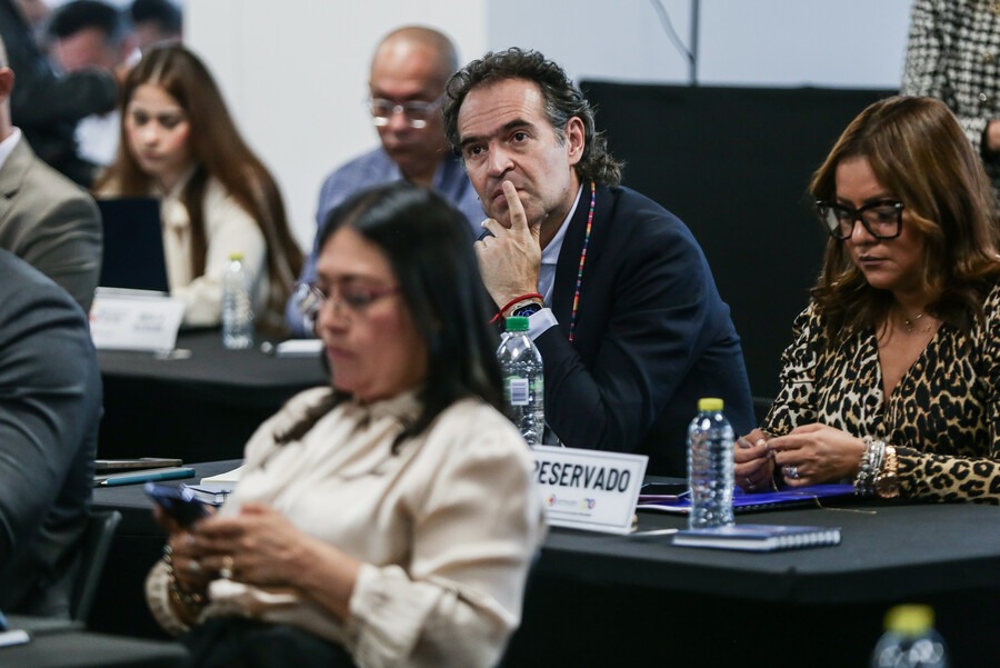 ¿Fico Gutiérrez se esconde? El alcalde no asistirá al debate con Daniel Quintero en el Senado