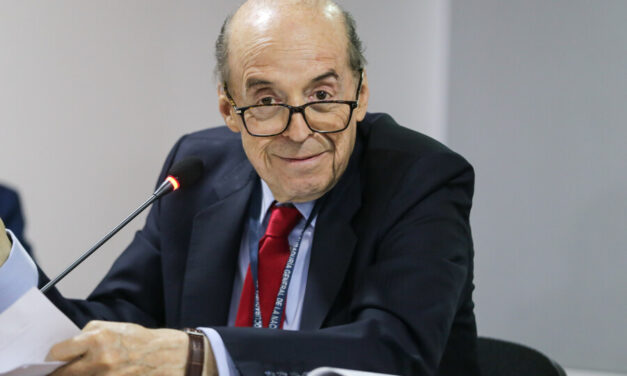 Nueva carta del excanciller Álvaro Leyva a Gustavo Petro