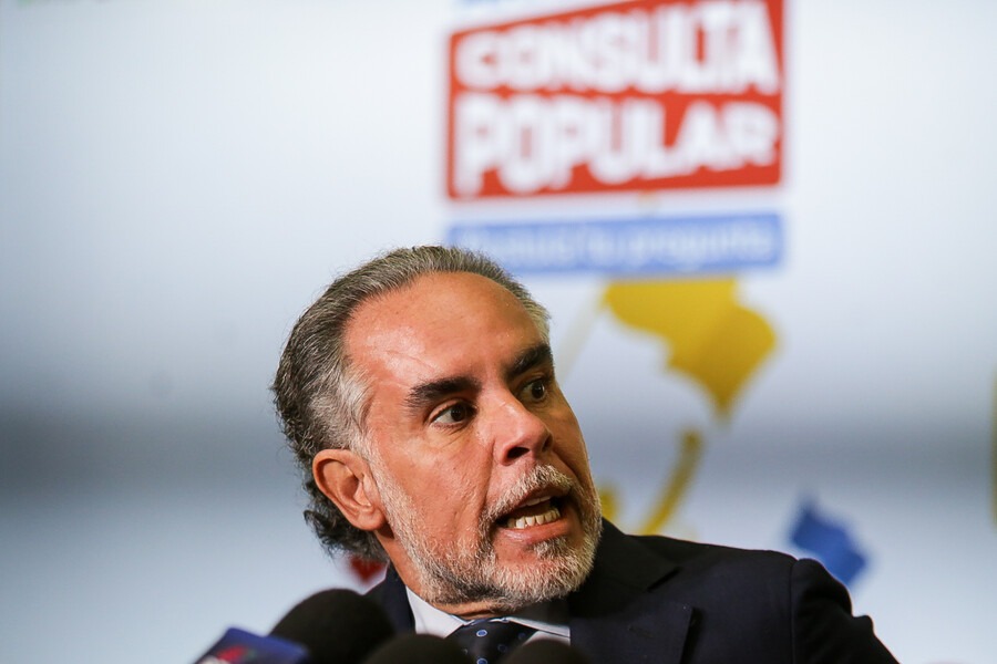 Benedetti denuncia presunto fraude en votación de la Consulta Popular: “Fue un robo”