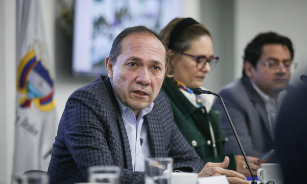 Gobierno logra acuerdo para incremento salarial de trabajadores estatales