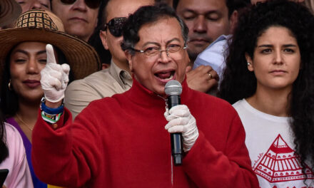 Petro se burla de especulaciones sobre cercanía con Ministra de Cultura