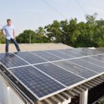 Gobierno implementa sistema híbrido solar en el Pacífico