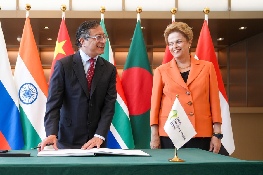 Petro solicitó ingreso de Colombia al Banco de las BRICS
