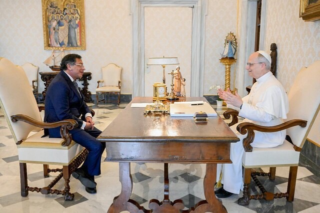 Presidente Petro se reunió en Roma con el Papa León XIV