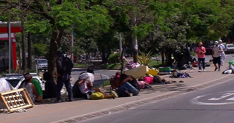 Comerciantes de Medellín alertan por aumento de cambuches