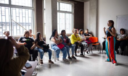 Más de 600 mujeres en Medellín ya hacen parte de “Decididas”, la estrategia para transformar su futuro con autonomía económica