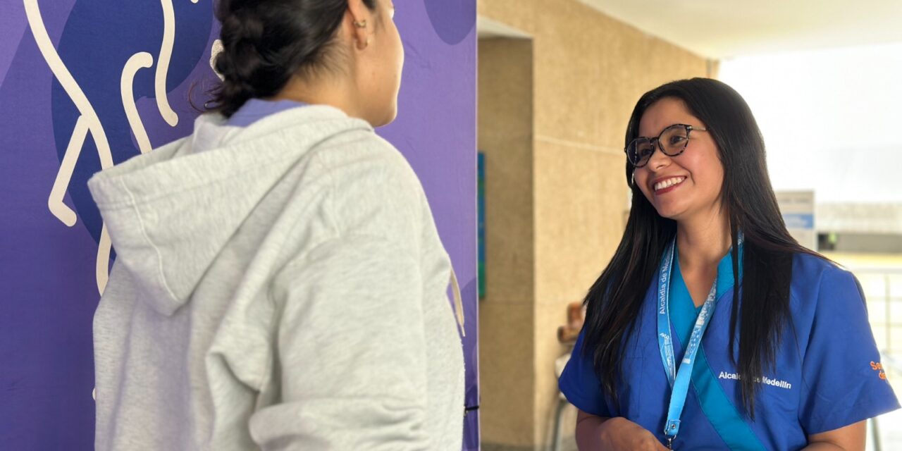 Escuchaderos llegan a universidades de Medellín para fortalecer la salud mental de los estudiantes
