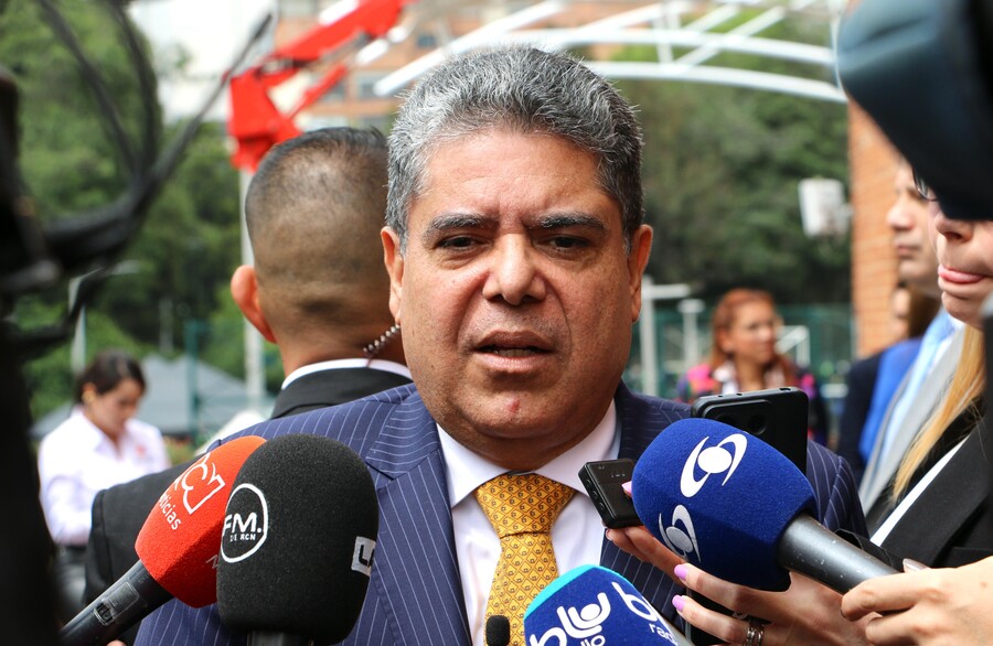 Contralor pide al gobierno a cumplir metas de reactivación ferroviaria