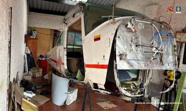 Descubren avioneta modificada para mover cargamentos de cocaína