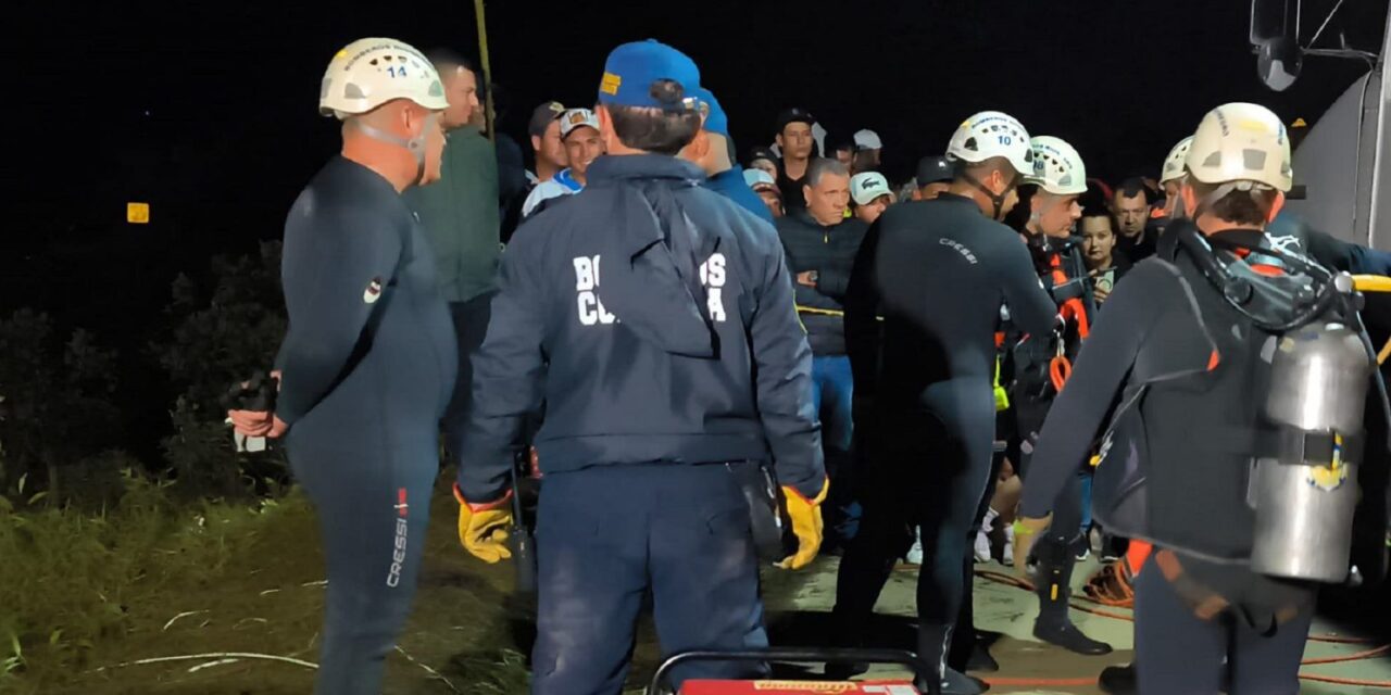 Gran operativo para sacar el cuerpo de un hombre en la quebrada Concepción