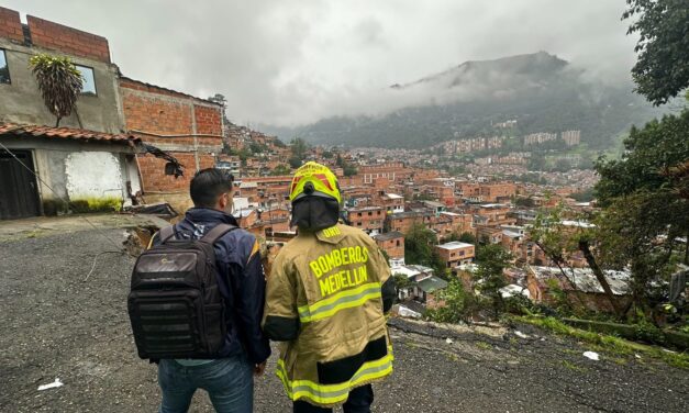 Medellín activa ayuda humanitaria tras deslizamiento