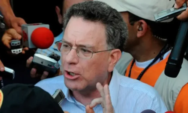 Absuelto el excomisionado Luis Carlos Restrepo por caso de falsa desmovilización de las Farc