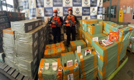Incautan en Buenaventura mercancía de contrabando avaluada en 5 mil millones de pesos