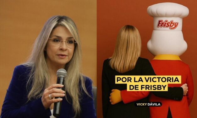 Vicky Dávila abraza al pollo de Frisby en plena campaña: ¿solidaridad o oportunismo electoral?