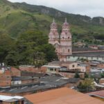 Confinamiento, miedo y escuelas cerradas: la población civil, atrapada entre los grupos armados en Amalfi