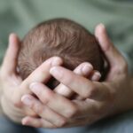 Engañó a una madre para raptar a su bebé de 10 meses