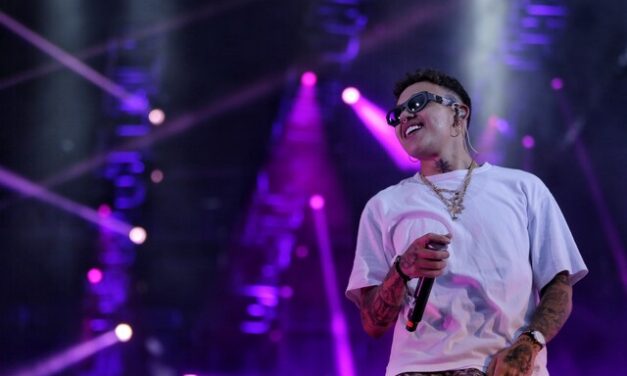Beéle abrió un quinto concierto en la ciudad de Bogotá