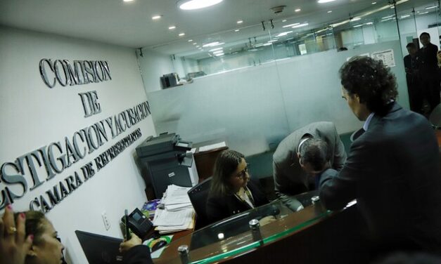 Las reacciones tras la decisión de la Corte de investigar a Petro