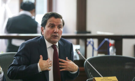 Precandidato David Luna denuncia cadena de ataques